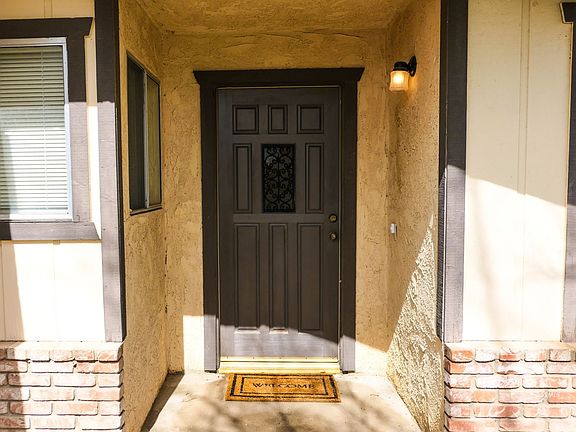 2nd image of 216 E Cardigan Ave