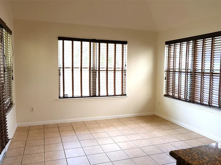 1536 Clary Sage Loop — Photo 10