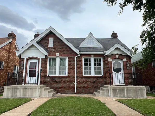 5720 Chippewa St, Saint Louis, MO 63109