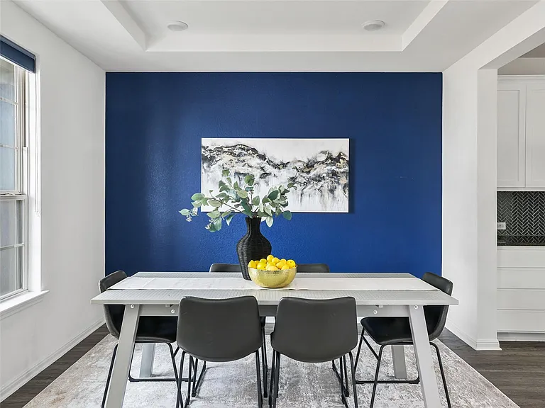 1328 Brescia Walk — Photo 4