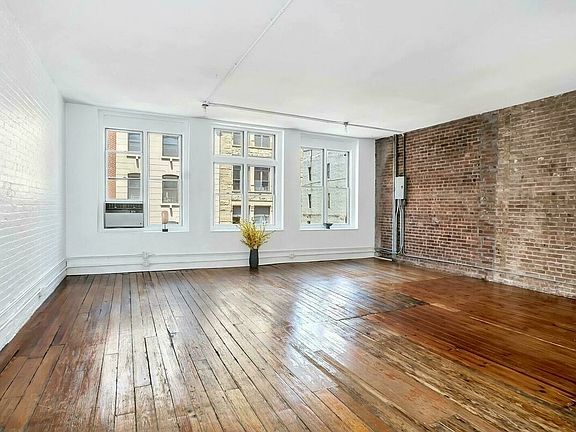 4th image of 73 Warren St APT 4