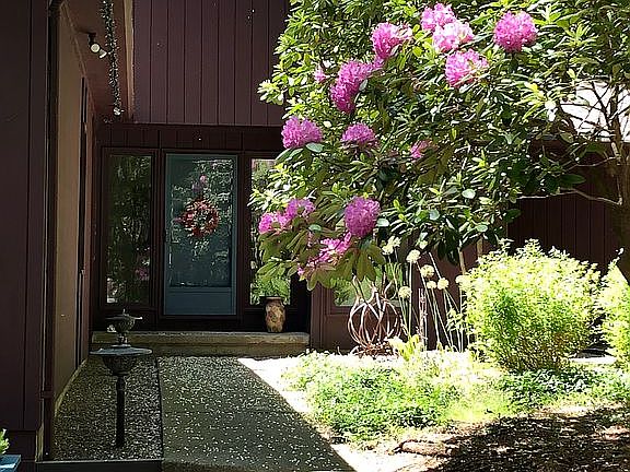 2nd image of 6 Pine Cone Dr