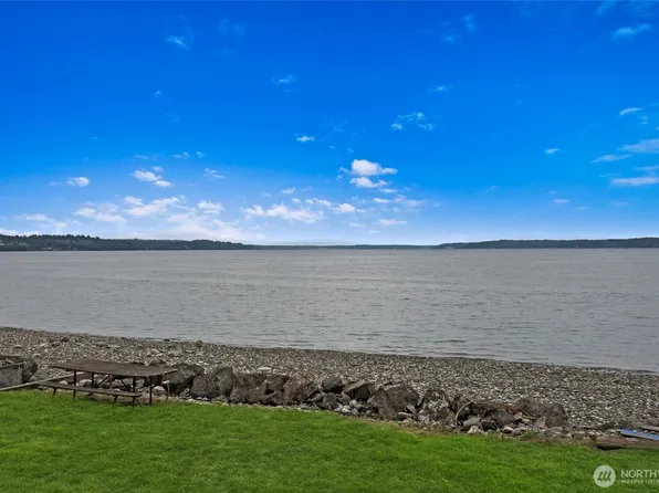 26409 7th Avenue S, Des Moines, WA 98198