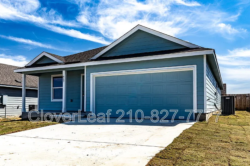 4 bed, 2.0 bath, 1667 sqft, $1,747 — Photo 2