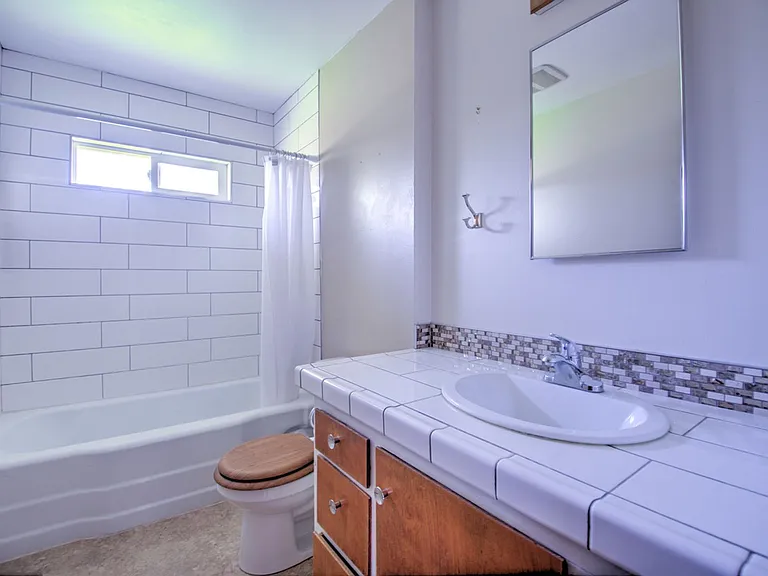 1636 Conger Ave NW — Photo 15