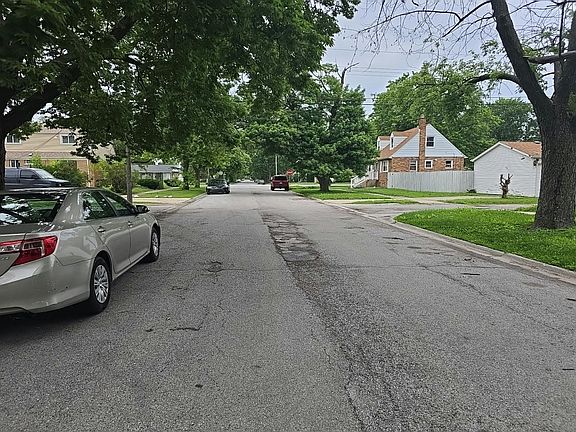 5th image of 17420 Roy St