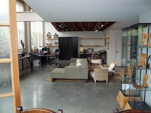 3rd image of 2100 Abbot Kinney Blvd Unit 4