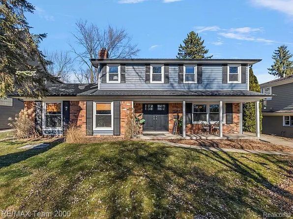 1462 Fairway Dr