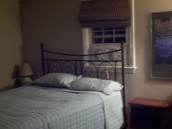 5th image of 40 Raymond Ave