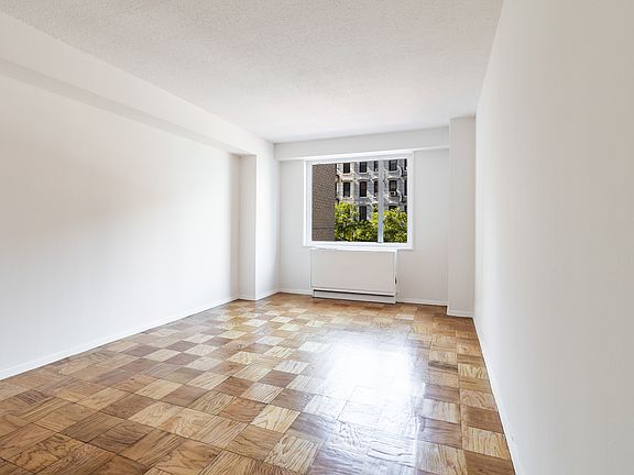 2nd image of 400 E 54th St APT 3B