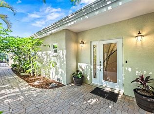 1320 Moonmist Dr #B-11, Sarasota, FL 34242