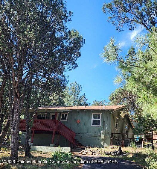 1st image of 210 Swallow Dr