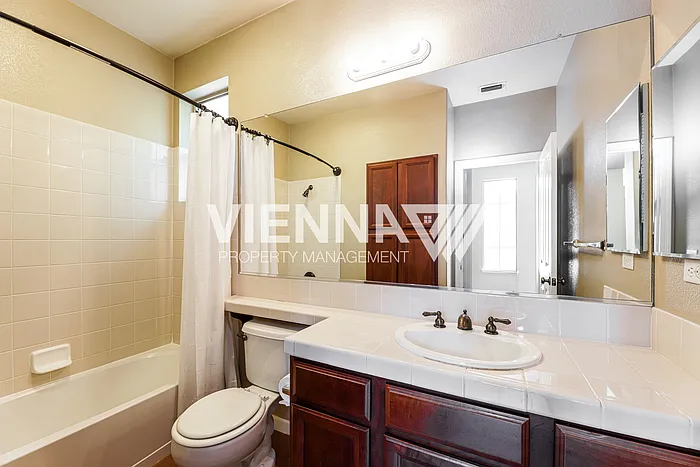 1014 Waterford Dr — Photo 18