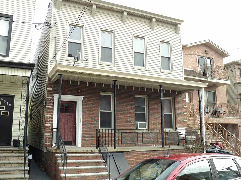2nd image of 6808 Madison St