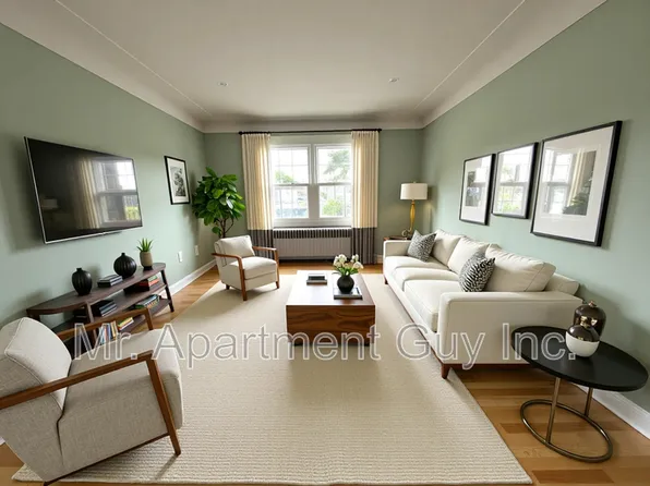 16 Kingsway Dr Unit 2, Hamilton, ON L8N 2H2