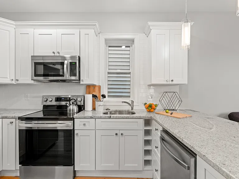 36 Emerson St #6 — Photo 8