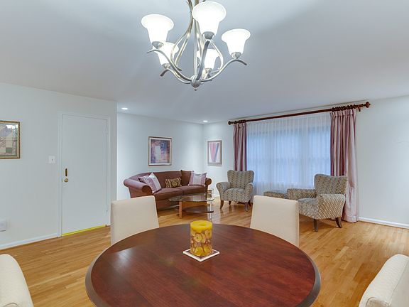 4th image of 9591 Blake Park Ct