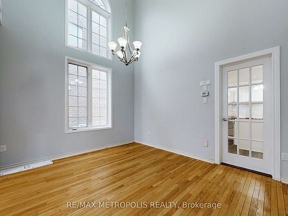 3rd image of 183 Valmont Ct