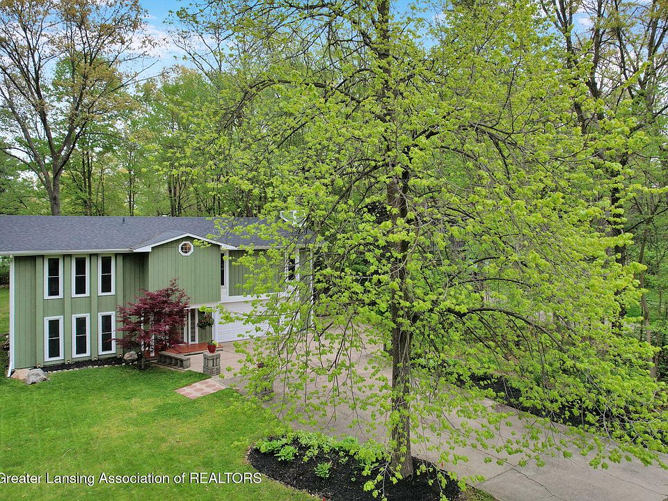 1st image of 111 Feldspar Dr