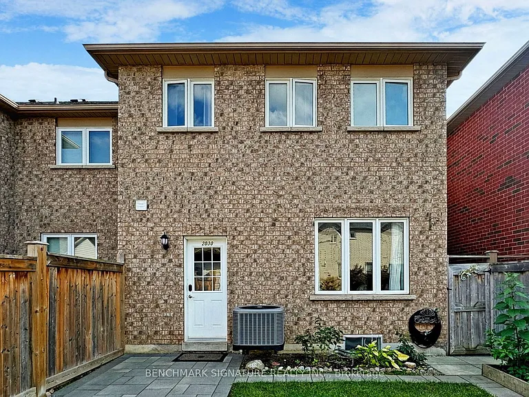 2030 Bur Oak Ave — Photo 41