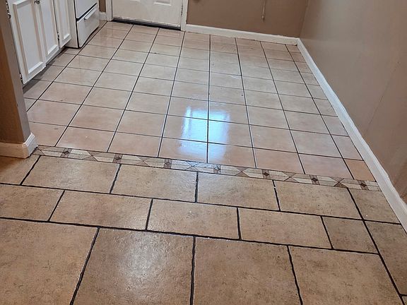 4th image of 54 Alturas Ave APT C