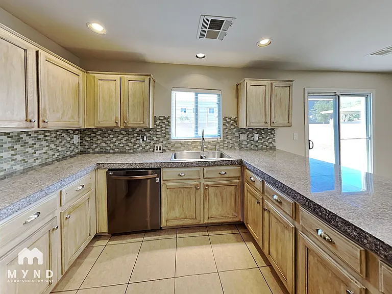 6243 Sterling Cap St — Photo 8