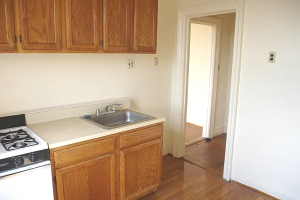 Rented by City Connections Realty | media 34