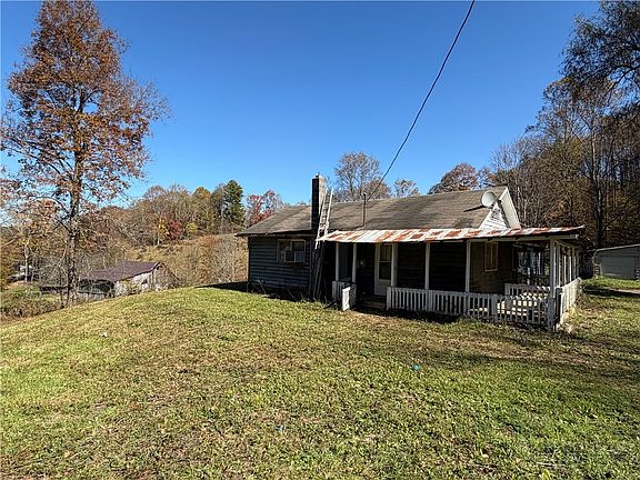 3rd image of 443 Clint Gilley Road