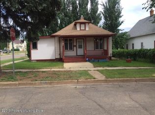 246 2nd Ave W, Dickinson, ND 58601
