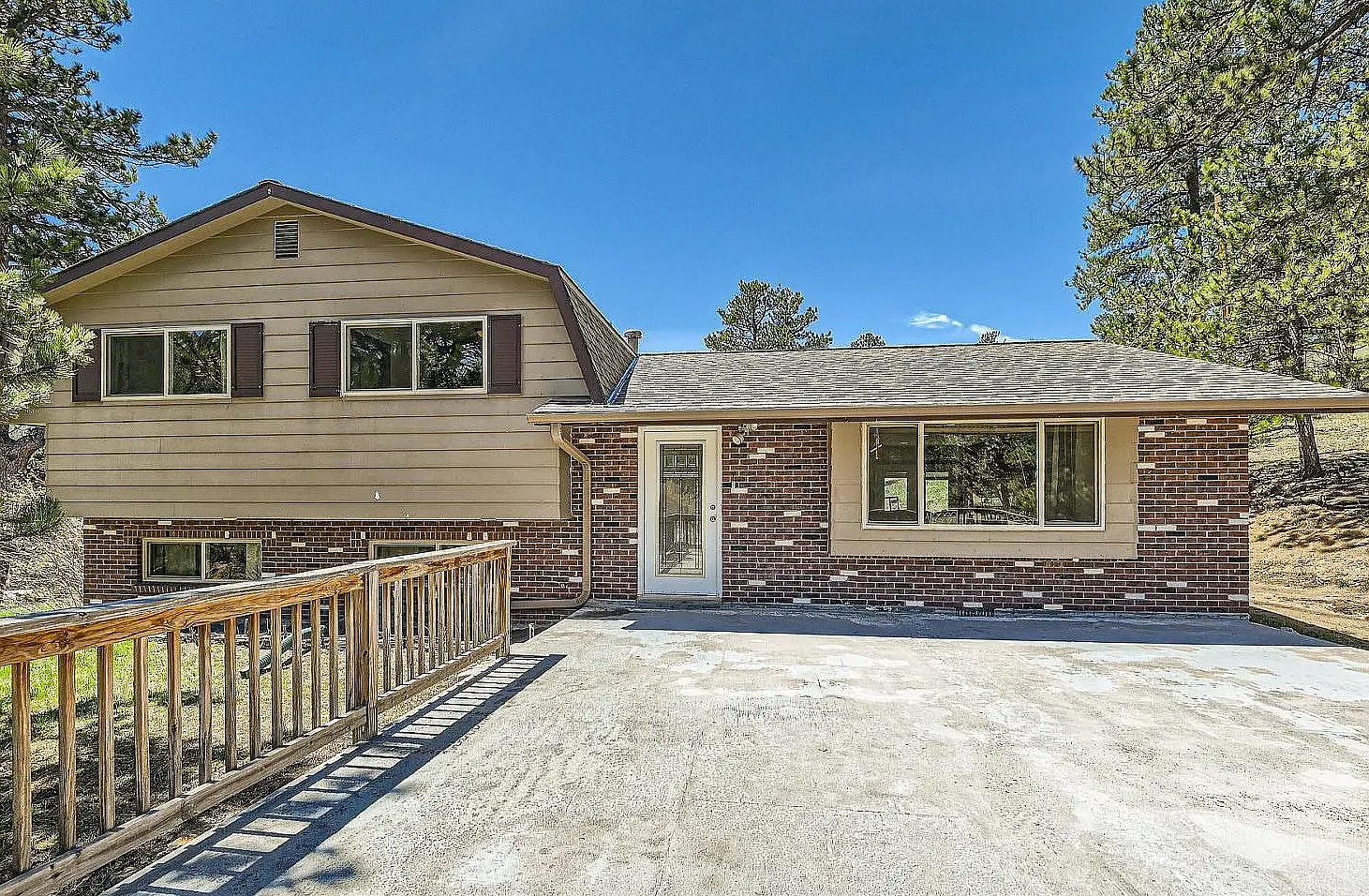 4 bed, 1891 sqft, $1,000 — Photo 1