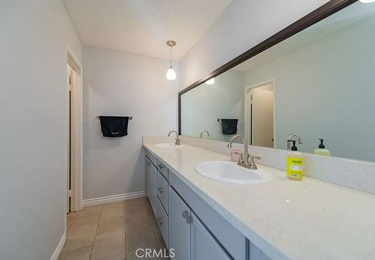 20240 E Arrow Hwy #D — Photo 23