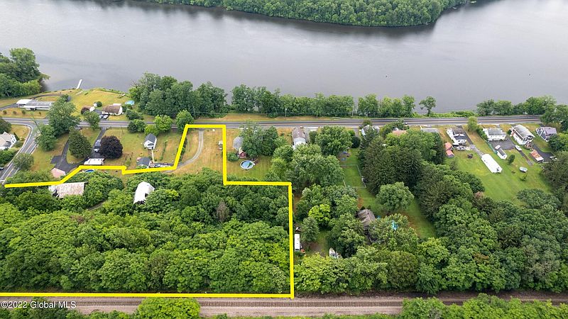 4th image of L 30.112 Hudson River Road