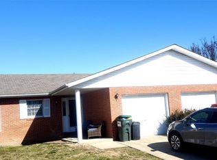 201 Southgate Dr, Freeburg, IL