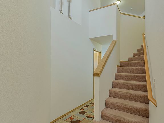 3rd image of 10402 197th Street Ct E