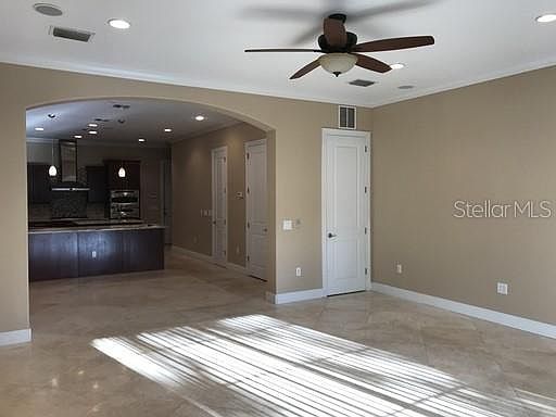5th image of 403 S Newport Ave APT 2