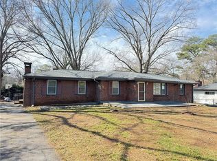 2498 Johnson Dr, Doraville, GA 30340