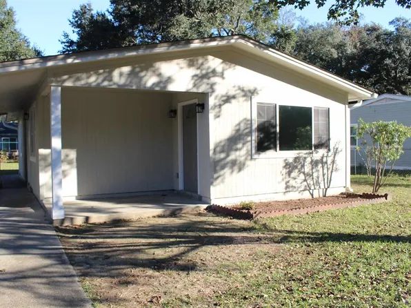 4670 Poinciana Dr, Pensacola, FL 32526