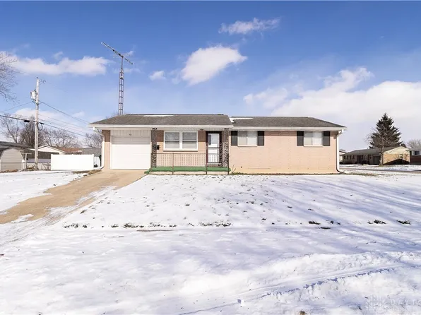 921 Mayfield Dr, Troy, OH 45373