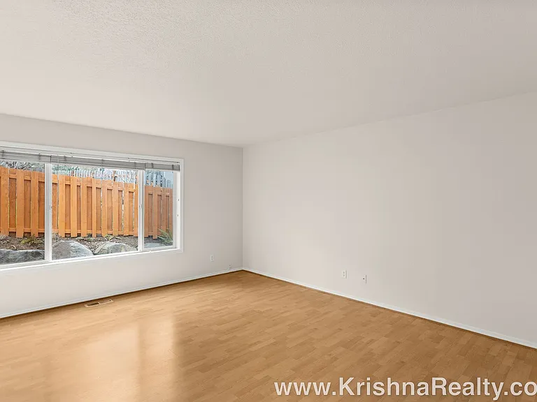 6408 NW Starflower Dr — Photo 5
