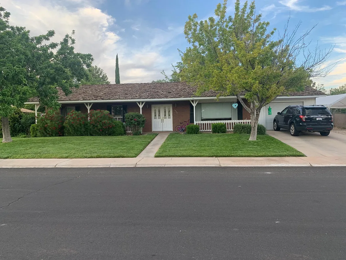 Building Photo - 2568 Scenic Dr
