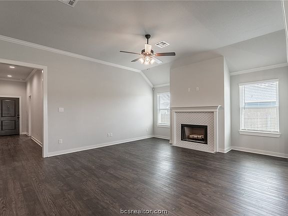 5th image of 1917 Cambria Dr