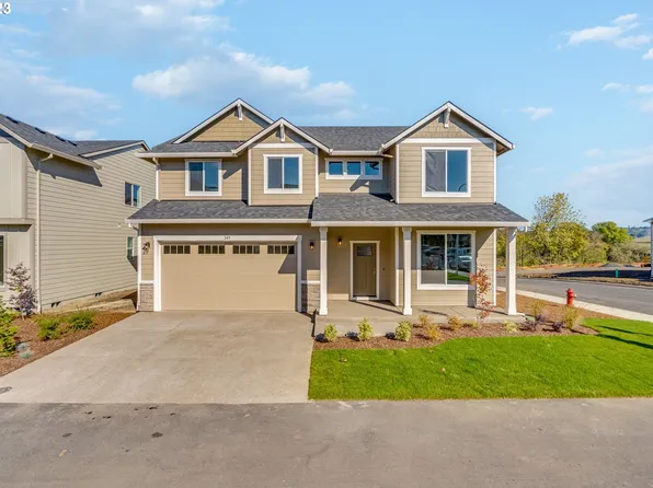 361 S 8th St, Carlton, OR 97111
