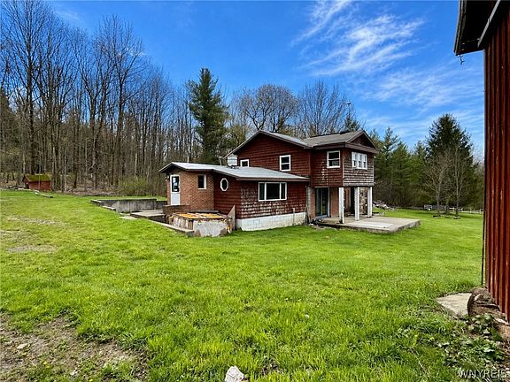 3rd image of 8547 W Hill Rd