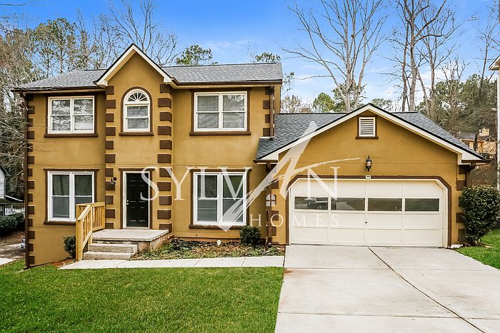 1st image of 2051 Hunters Cove Dr