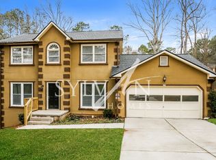 2051 Hunters Cove Dr, Lawrenceville, GA 30044