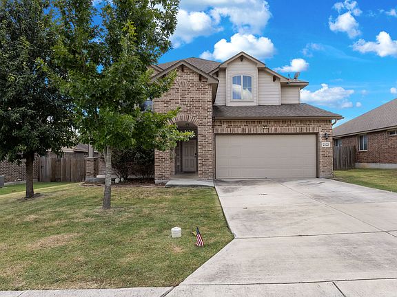 2nd image of 2122 Dove Crossing Dr