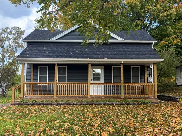 66 Stark St, Waterloo, NY 13165