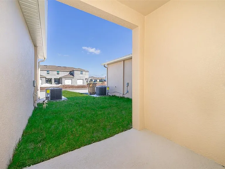 1815 Red Canyon Dr — Photo 23