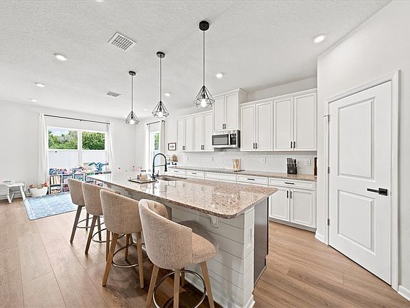 4th image of 4221 Keeson Cir