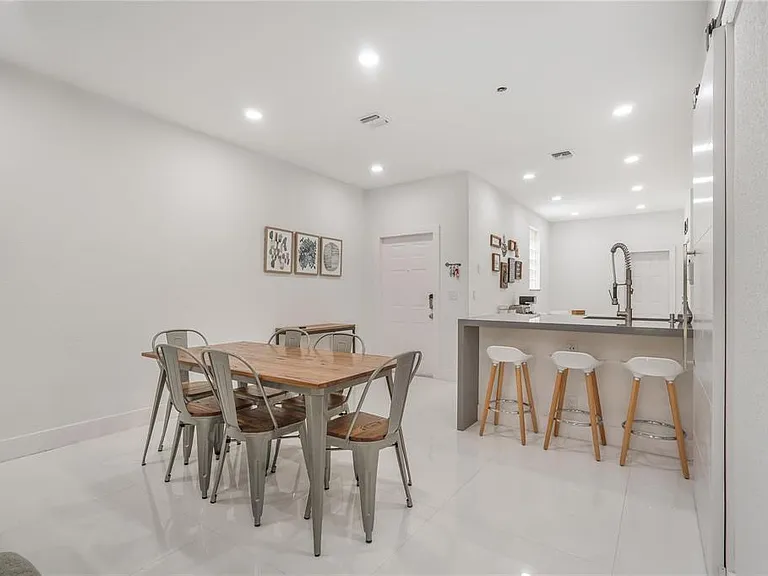 4204 Vineyard Cir #2 — Photo 11